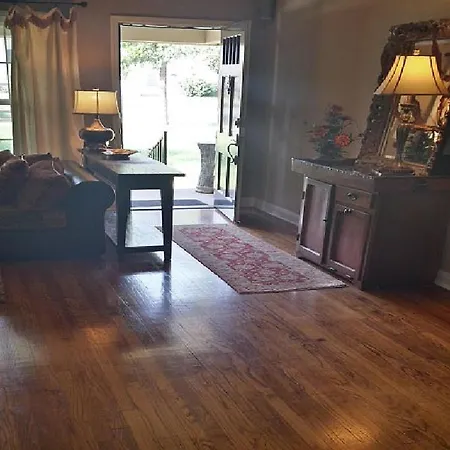 Country Club Chic Experience * シダ