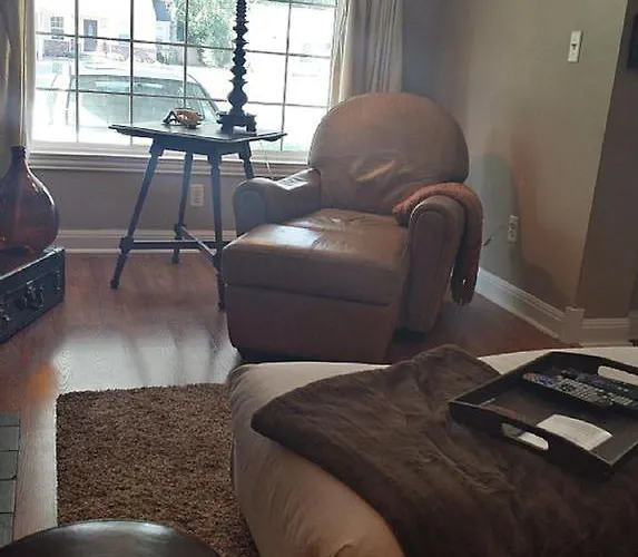 Country Club Chic Experience *